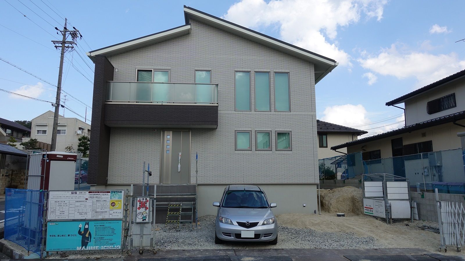 リレーリアパネル ガラス角柱を使ったクリスタルな組み合わせの外構です 愛知県の外構ショップ Wise Gallery ワイズギャラリー エクステリア日記 リレーリアパネル ガラス角柱を使ったクリスタルな組み合わせの外構です 愛知県の外構ショップ Wise Gallery ワイズギャラリー エクステリア日記