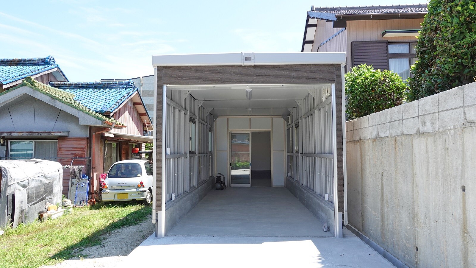 豪華なガレージに間仕切りとトイレが設置されました 愛知県の外構ショップ Wise Gallery ワイズギャラリー エクステリア日記