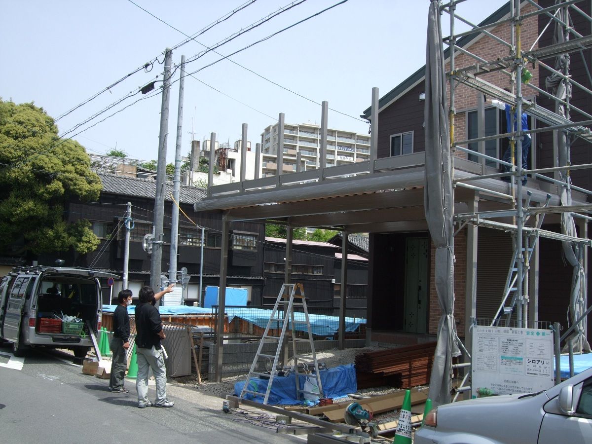 2階から出入りできる後付けベランダガレージです 愛知県の外構ショップ Wise Gallery ワイズギャラリー エクステリア日記