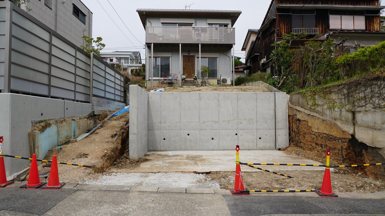 名古屋市瑞穂区 宅造申請の逆l型擁壁が完成しました 愛知県の外構ショップ Wise Gallery ワイズギャラリー エクステリア日記 名古屋市瑞穂区 宅造申請の逆l型擁壁が完成しました 愛知県の外構ショップ Wise Gallery ワイズギャラリー エクステリア日記