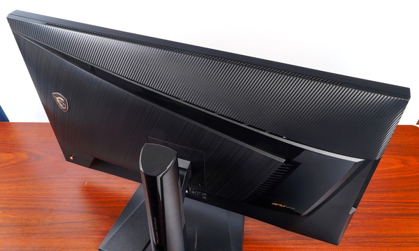 MSI Optix MPG321UR-QD review_08349_DxO