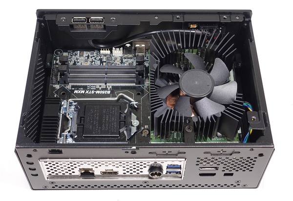 ASRock DeskMini GTX 1080 review_02675