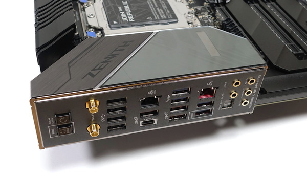 ASUS ROG ZENITH EXTREME Alpha review_07909_DxO