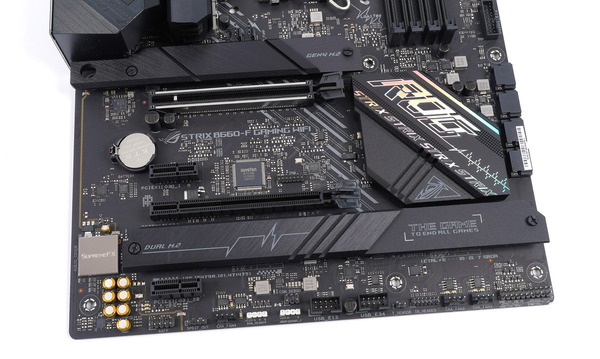 ASUS ROG STRIX B660-F GAMING WIFI review_03424_DxO