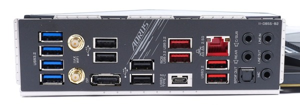 GIGABYTE Z590 AORUS ULTRA review_02480_DxO