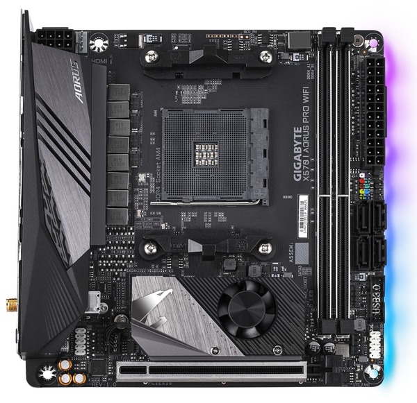 GIGABYTE X570 I AORUS PRO WIFI (2)