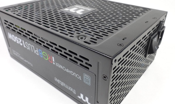 Thermaltake Toughpower iRGB PLUS 1250W Titanium review_09073