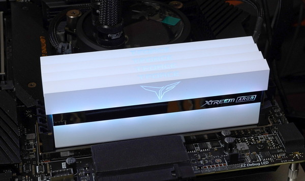 Team T-FORCE Xtreem ARGB WHITE DDR4 review_03654_DxO