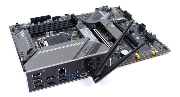 MSI MAG B560 TOMAHAWK WIFI review_02772_DxO
