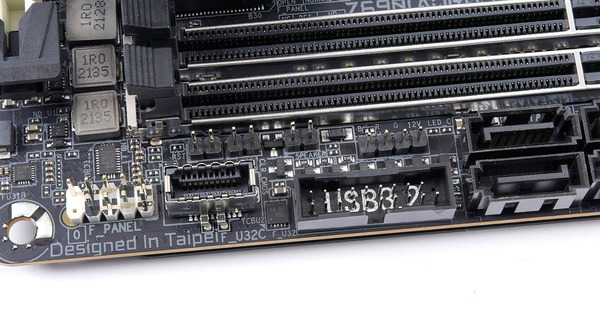 GIGABYTE Z690I AORUS ULTRA DDR4 review_02221_DxO