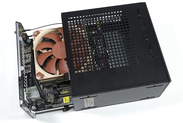 ASRock DeskMini X300 review_06339_DxO