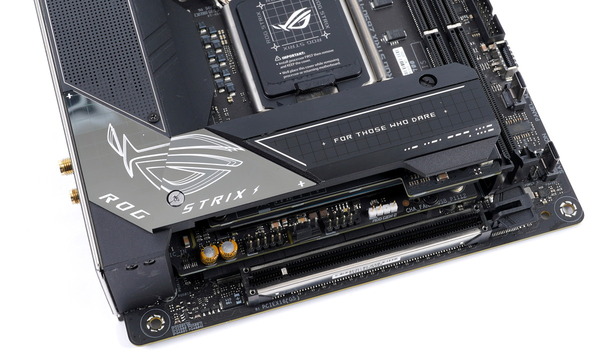 ASUS ROG STRIX Z690-I GAMING WIFI review_03471_DxO