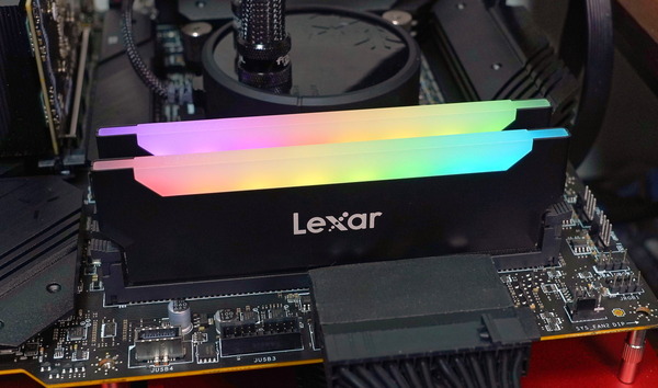 Lexar Hades RGB DDR4