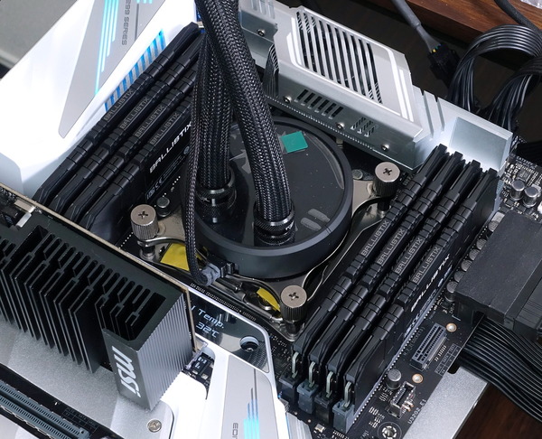 Crucial Ballistix Black BL2K32G36C16U4B review_04564_DxO