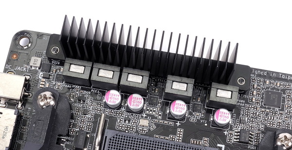 ASRock DeskMini X300 review_03498_DxO