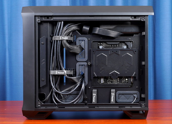 Fractal Design Torrent Nano review_04408_DxO