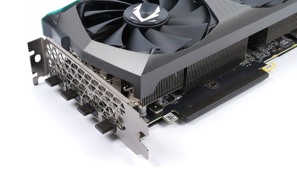 ZOTAC GAMING GeForce RTX 3070 Ti AMP Holo review_04607_DxO