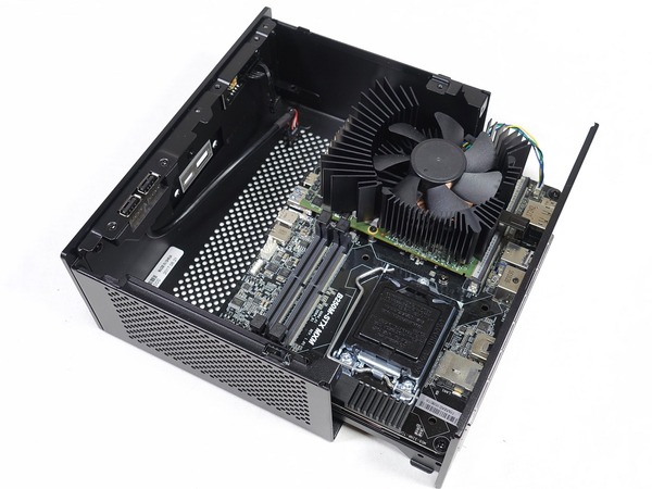 ASRock DeskMini GTX 1080 review_02689