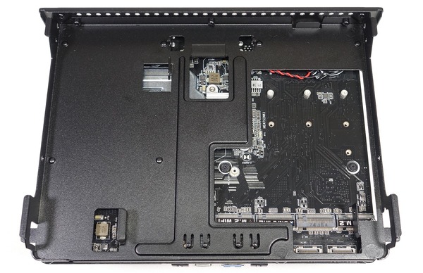 ASRock DeskMini GTX 1080 review_02715