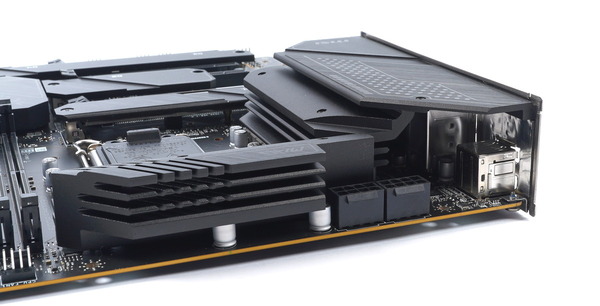 MSI MAG Z690 TOMAHAWK WIFI DDR4 review_01444_DxO