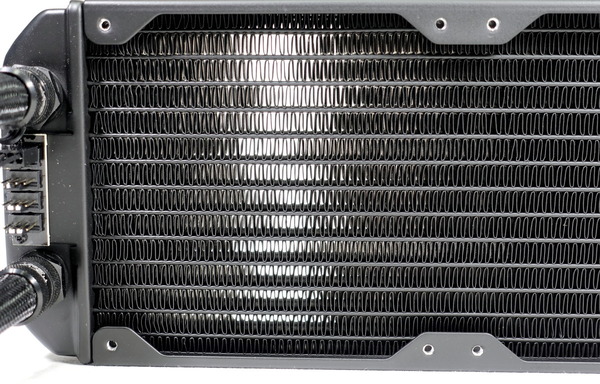 Fractal Design Celsius S36 Blackout review_07747_DxO