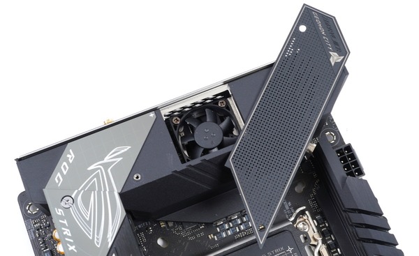 ASUS ROG STRIX Z690-I GAMING WIFI review_03474_DxO