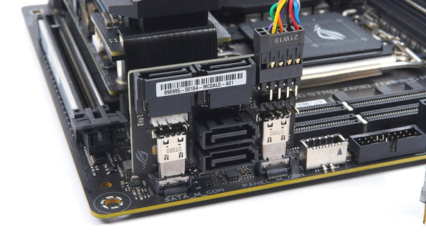 ASUS ROG STRIX Z690-I GAMING WIFI review_03463_DxO