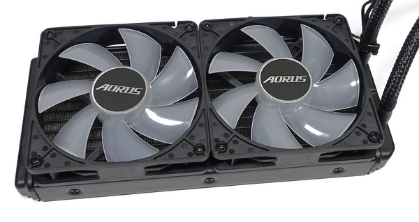 GIGABYTE AORUS GeForce RTX 2080 Ti XTREME WATERFORCE 11G review_07658_DxO