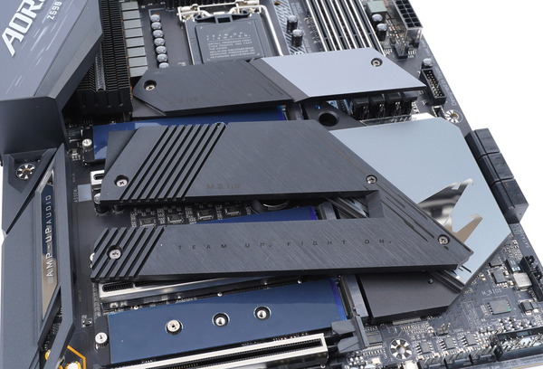GIGABYTE Z590 AORUS ULTRA review_02494_DxO