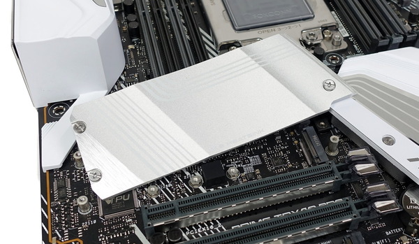 ASUS Prime TRX40-Pro review_05004_DxO