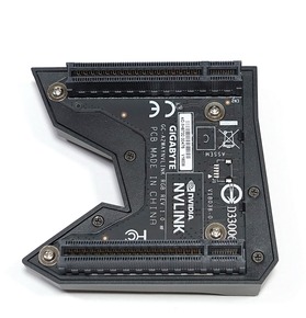 GIGABYTE AORUS NVLINK BRIDGE review_03705_DxO