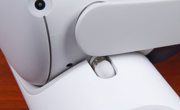 Anker Charging Dock for Oculus Quest 2 review_04900_DxO