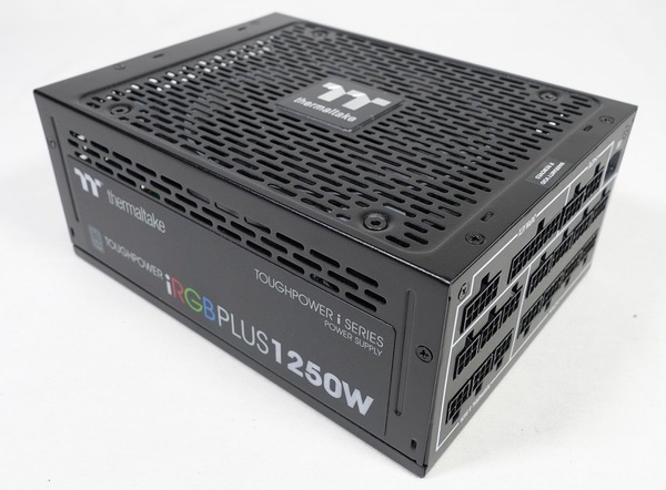 Thermaltake Toughpower iRGB PLUS 1250W Titanium review_09071
