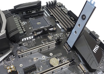 MSI X470 GAMING PRO CARBON review_05543