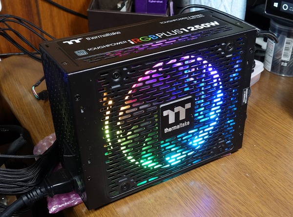 Thermaltake Toughpower iRGB PLUS 1250W Titanium review_09109