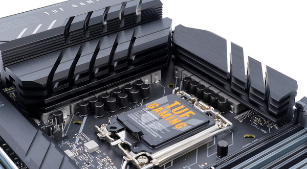 ASUS TUF GAMING Z690-PLUS WIFI D4 review_00716_DxO