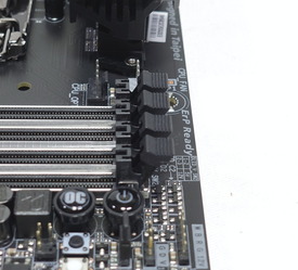 GIGABYTE Z370 AORUS Gaming 7 review_01711