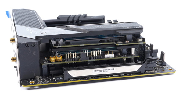 ASUS ROG STRIX Z690-I GAMING WIFI review_03472_DxO
