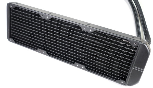 Fractal Design Celsius S36 Blackout review_07740_DxO