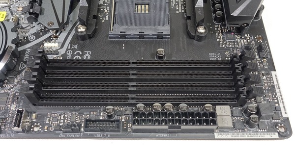 ASRock X470 Taichi review_05275