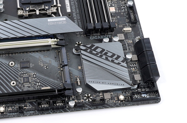 GIGABYTE Z690M AORUS ELITE DDR4 review_02255_DxO