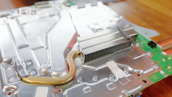 PlayStation 5_CFI-1200_2_heatsink (3)