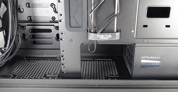 Fractal Design Define R6 review_04073