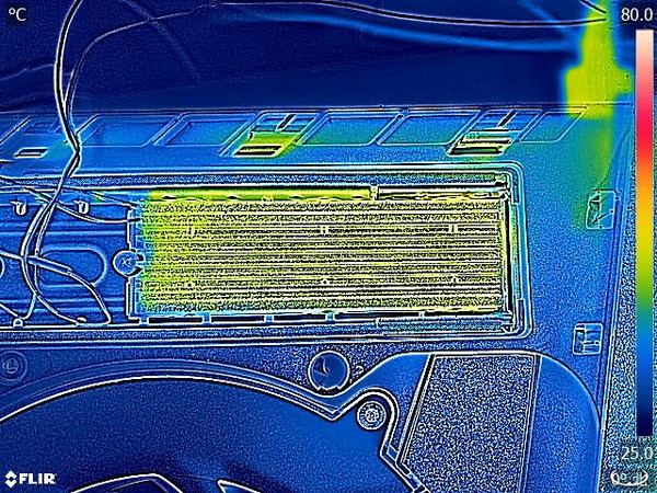 Nextroage NEM-PAB 2TB_PS5_FLIR