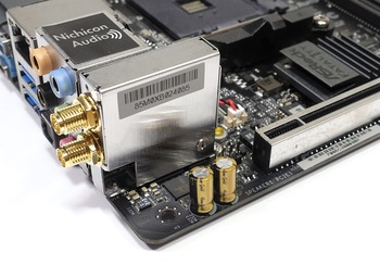 ASRock Fatal1ty X470 Gaming-ITX/ac review_06061_DxO