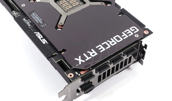 ASUS TUF-RTX3090-O24G-GAMING review_04540_DxO