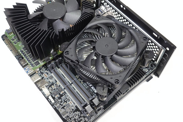 ASRock DeskMini GTX 1080 review_02727