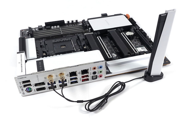 GIGABYTE B550 VISION D review_02618_DxO