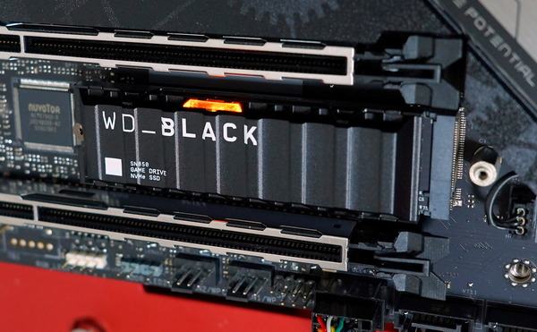 WD_BLACK SN850 NVMe SSD 2TB with Heatsink review_02369_DxO