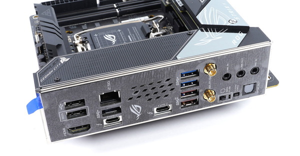 ASUS ROG STRIX Z690-I GAMING WIFI review_03476_DxO
